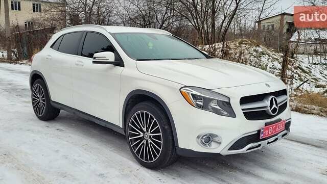 Білий Мерседес ГЛА-Клас, об'ємом двигуна 1.99 л та пробігом 72 тис. км за 17800 $, фото 6 на Automoto.ua