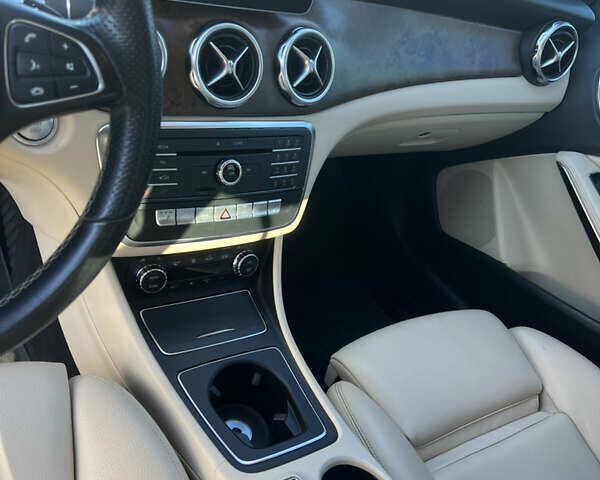 Белый Мерседес ГЛА-Класс, объемом двигателя 1.99 л и пробегом 89 тыс. км за 22500 $, фото 11 на Automoto.ua