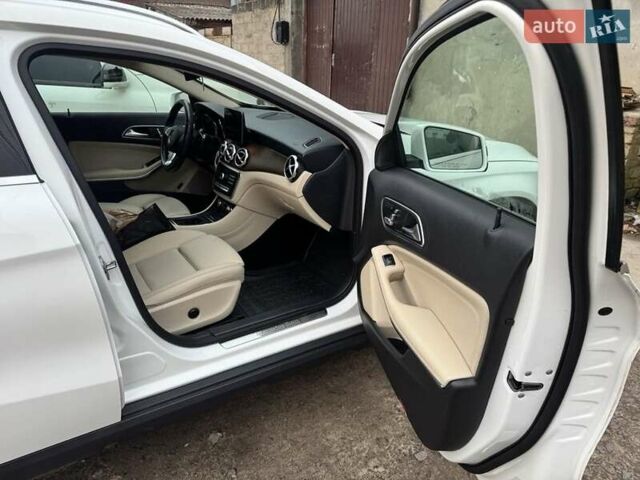 Білий Мерседес ГЛА-Клас, об'ємом двигуна 2 л та пробігом 143 тис. км за 21900 $, фото 2 на Automoto.ua