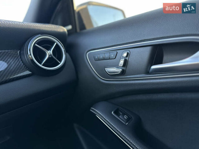 Білий Мерседес ГЛА-Клас, об'ємом двигуна 1.99 л та пробігом 59 тис. км за 35000 $, фото 34 на Automoto.ua