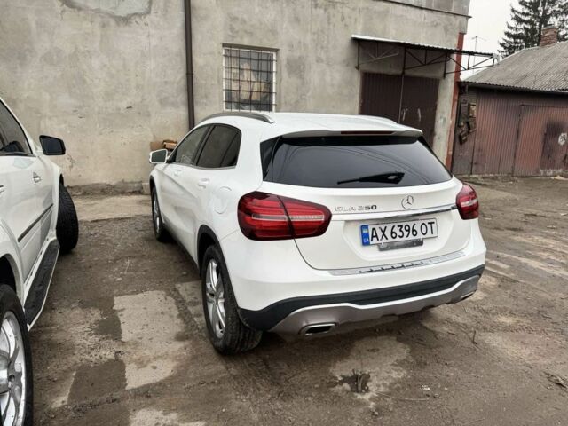 Білий Мерседес ГЛА-Клас, об'ємом двигуна 2 л та пробігом 143 тис. км за 21900 $, фото 1 на Automoto.ua