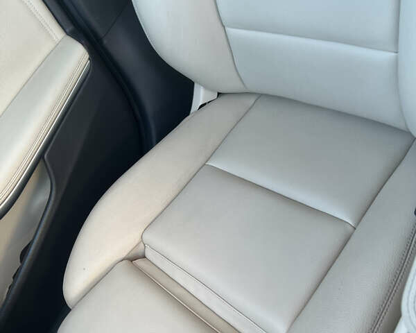 Белый Мерседес ГЛА-Класс, объемом двигателя 1.99 л и пробегом 89 тыс. км за 22500 $, фото 17 на Automoto.ua