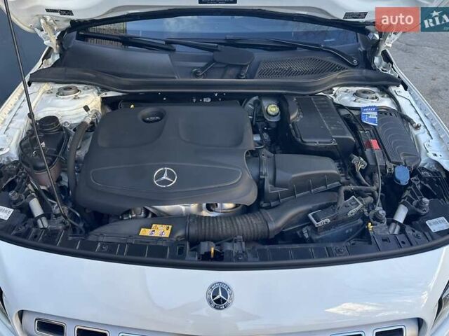 Белый Мерседес ГЛА-Класс, объемом двигателя 1.99 л и пробегом 59 тыс. км за 25500 $, фото 20 на Automoto.ua