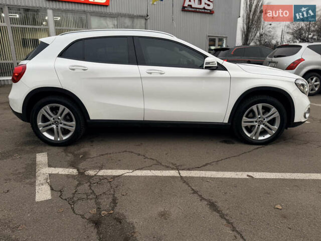 Белый Мерседес ГЛА-Класс, объемом двигателя 1.99 л и пробегом 38 тыс. км за 23900 $, фото 5 на Automoto.ua