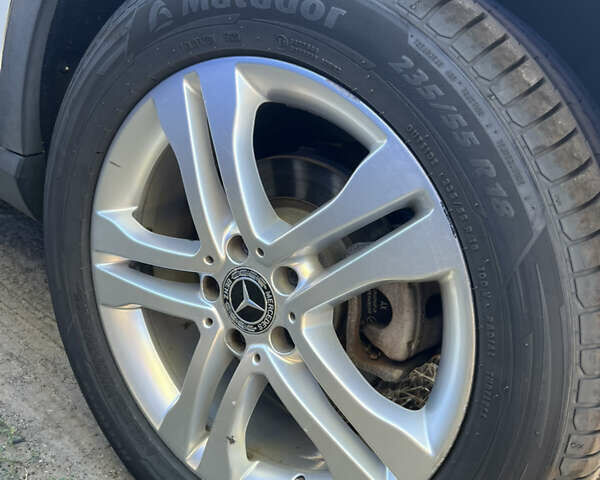 Белый Мерседес ГЛА-Класс, объемом двигателя 1.99 л и пробегом 89 тыс. км за 22500 $, фото 5 на Automoto.ua