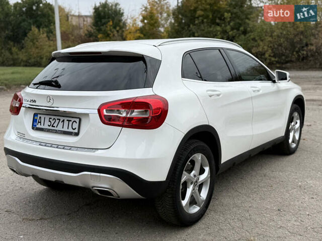 Белый Мерседес ГЛА-Класс, объемом двигателя 1.99 л и пробегом 104 тыс. км за 18900 $, фото 8 на Automoto.ua