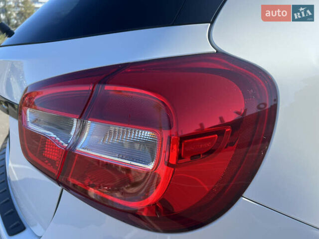 Белый Мерседес ГЛА-Класс, объемом двигателя 1.99 л и пробегом 89 тыс. км за 22500 $, фото 7 на Automoto.ua