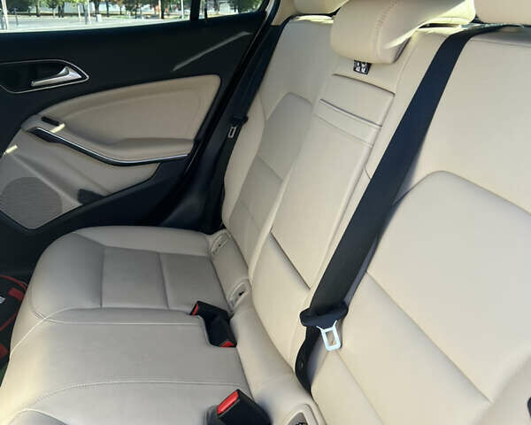 Белый Мерседес ГЛА-Класс, объемом двигателя 1.99 л и пробегом 89 тыс. км за 22500 $, фото 19 на Automoto.ua