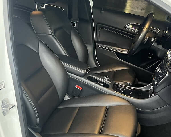 Белый Мерседес ГЛА-Класс, объемом двигателя 1.99 л и пробегом 66 тыс. км за 23800 $, фото 20 на Automoto.ua