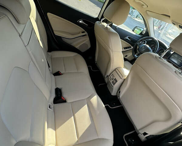 Белый Мерседес ГЛА-Класс, объемом двигателя 2.14 л и пробегом 164 тыс. км за 23899 $, фото 9 на Automoto.ua