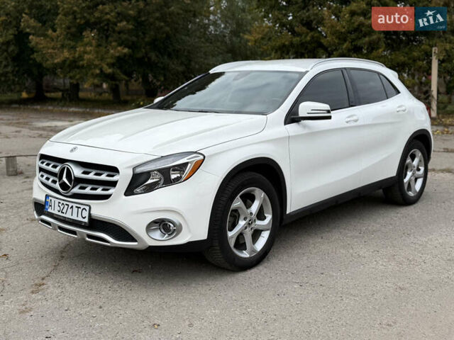 Белый Мерседес ГЛА-Класс, объемом двигателя 1.99 л и пробегом 104 тыс. км за 18900 $, фото 1 на Automoto.ua