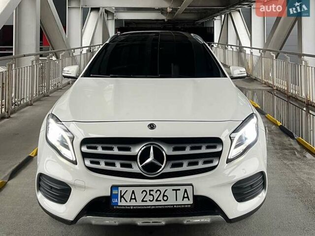 Белый Мерседес ГЛА-Класс, объемом двигателя 1.99 л и пробегом 66 тыс. км за 23800 $, фото 1 на Automoto.ua