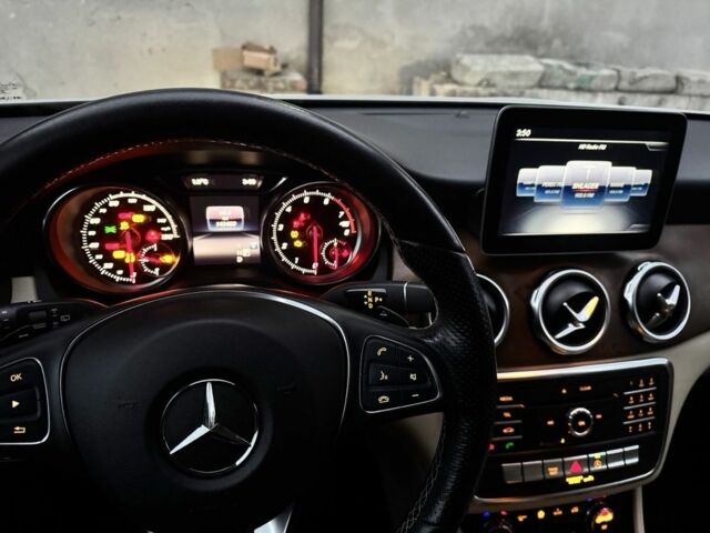 Білий Мерседес ГЛА-Клас, об'ємом двигуна 2 л та пробігом 143 тис. км за 21900 $, фото 6 на Automoto.ua