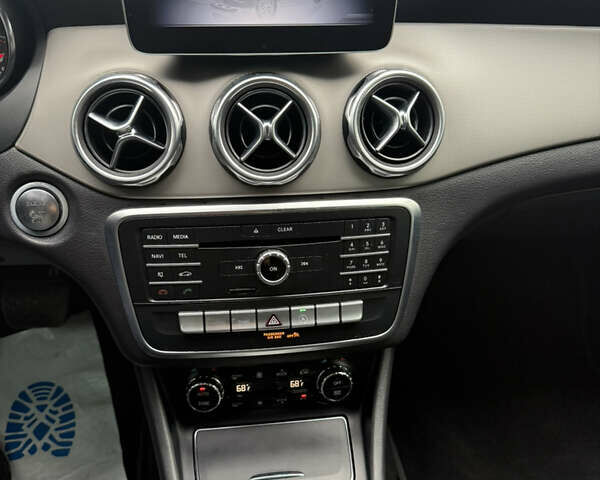 Белый Мерседес ГЛА-Класс, объемом двигателя 1.99 л и пробегом 104 тыс. км за 18900 $, фото 27 на Automoto.ua