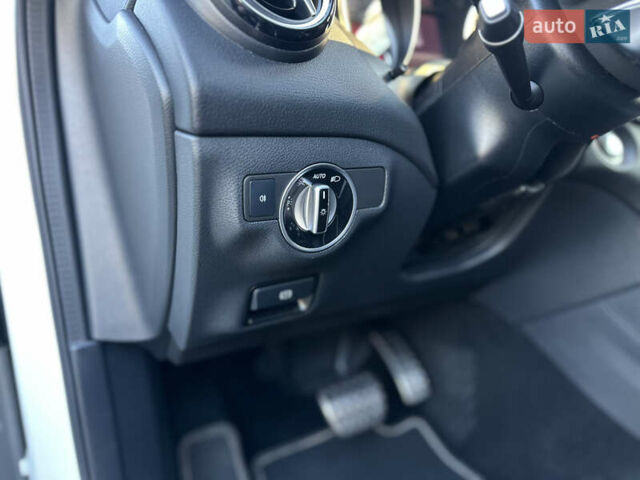 Білий Мерседес ГЛА-Клас, об'ємом двигуна 1.99 л та пробігом 59 тис. км за 35000 $, фото 38 на Automoto.ua