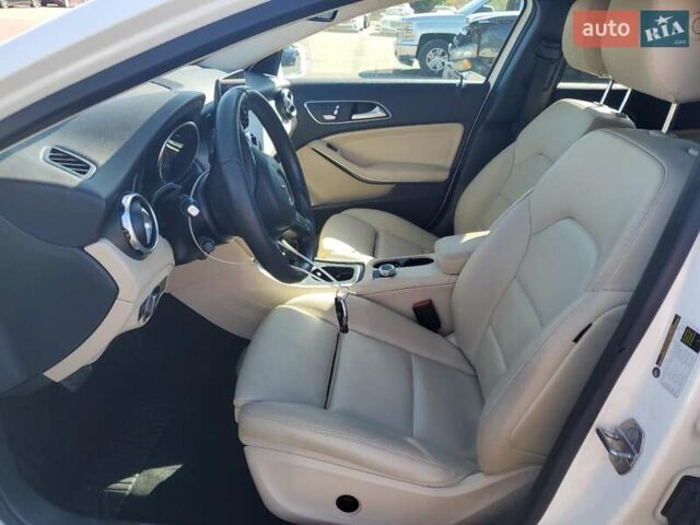 Білий Мерседес ГЛА-Клас, об'ємом двигуна 0 л та пробігом 107 тис. км за 4500 $, фото 6 на Automoto.ua