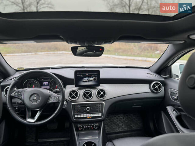 Белый Мерседес ГЛА-Класс, объемом двигателя 1.99 л и пробегом 25 тыс. км за 24000 $, фото 14 на Automoto.ua