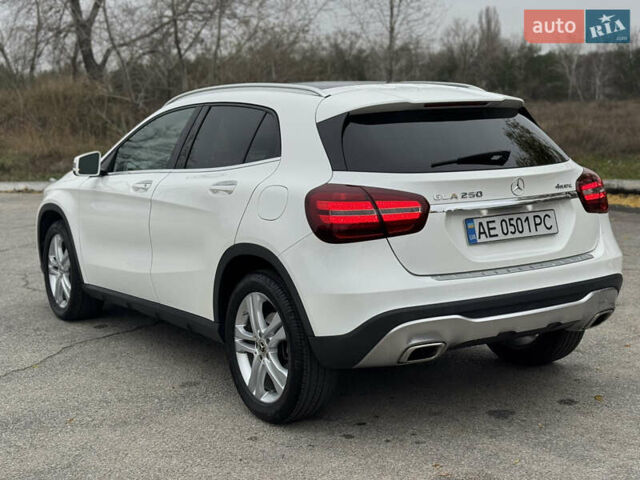 Белый Мерседес ГЛА-Класс, объемом двигателя 1.99 л и пробегом 25 тыс. км за 24000 $, фото 4 на Automoto.ua