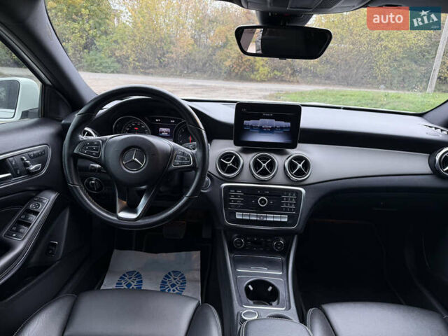 Белый Мерседес ГЛА-Класс, объемом двигателя 1.99 л и пробегом 104 тыс. км за 18900 $, фото 17 на Automoto.ua