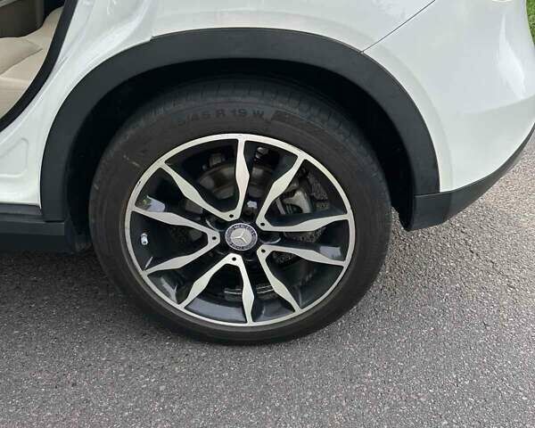 Білий Мерседес ГЛА-Клас, об'ємом двигуна 1.99 л та пробігом 60 тис. км за 26500 $, фото 5 на Automoto.ua