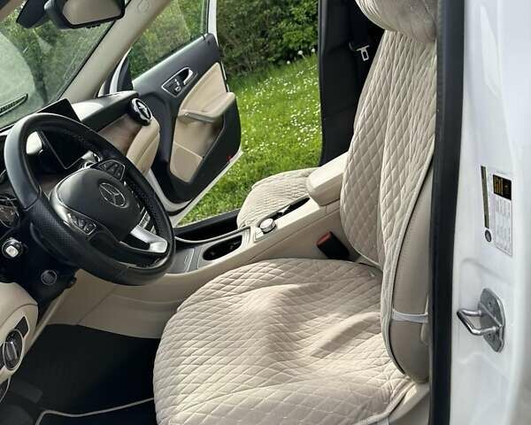 Білий Мерседес ГЛА-Клас, об'ємом двигуна 1.99 л та пробігом 60 тис. км за 26500 $, фото 4 на Automoto.ua