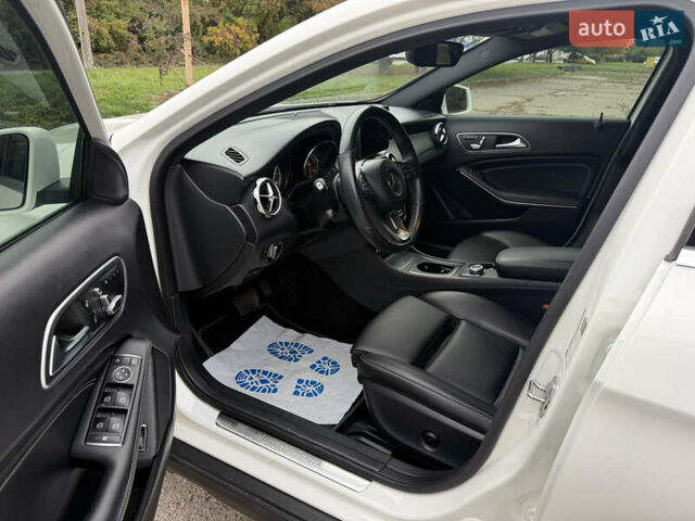 Белый Мерседес ГЛА-Класс, объемом двигателя 1.99 л и пробегом 104 тыс. км за 18900 $, фото 14 на Automoto.ua