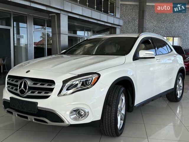Мерседес ГЛА-Класс 2019 в Одессе на Automoto.ua Белый Мерседес ГЛА-Класс, объемом двигателя 1.99 л и пробегом 13 тыс. км за 25900 $, фото 2 на Automoto.ua