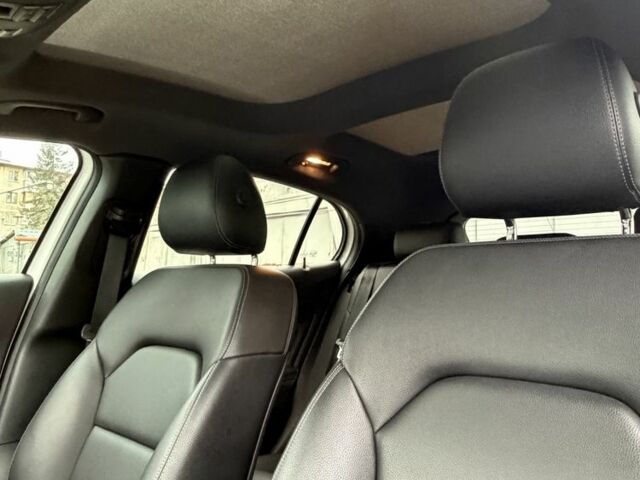 Белый Мерседес ГЛА-Класс, объемом двигателя 2 л и пробегом 31 тыс. км за 27000 $, фото 5 на Automoto.ua