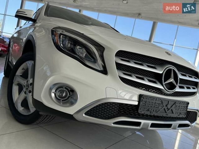 Мерседес ГЛА-Класс 2019 в Одессе на Automoto.ua Белый Мерседес ГЛА-Класс, объемом двигателя 1.99 л и пробегом 13 тыс. км за 25900 $, фото 27 на Automoto.ua