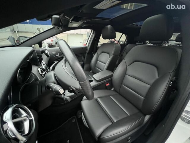 Белый Мерседес ГЛА-Класс, объемом двигателя 2 л и пробегом 21 тыс. км за 25500 $, фото 30 на Automoto.ua