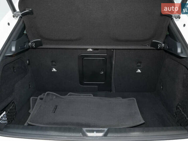 Белый Мерседес ГЛА-Класс, объемом двигателя 1.99 л и пробегом 82 тыс. км за 7600 $, фото 20 на Automoto.ua