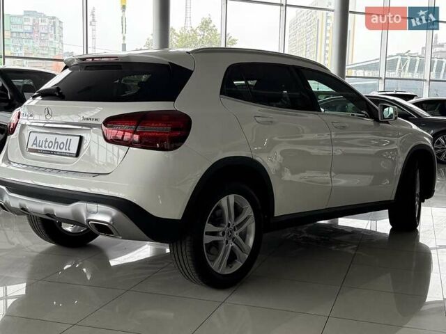 Мерседес ГЛА-Класс 2019 в Одессе на Automoto.ua Белый Мерседес ГЛА-Класс, объемом двигателя 2 л и пробегом 58 тыс. км за 24800 $, фото 9 на Automoto.ua
