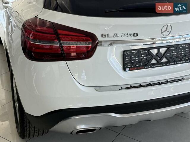 Мерседес ГЛА-Класс 2019 в Одессе на Automoto.ua Белый Мерседес ГЛА-Класс, объемом двигателя 1.99 л и пробегом 50 тыс. км за 23500 $, фото 9 на Automoto.ua