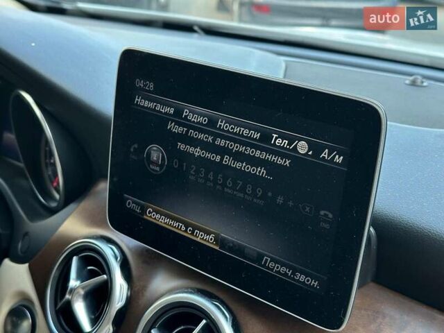 Белый Мерседес ГЛА-Класс, объемом двигателя 2 л и пробегом 49 тыс. км за 25490 $, фото 27 на Automoto.ua