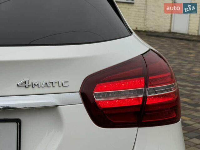 Белый Мерседес ГЛА-Класс, объемом двигателя 2.14 л и пробегом 49 тыс. км за 28900 $, фото 9 на Automoto.ua