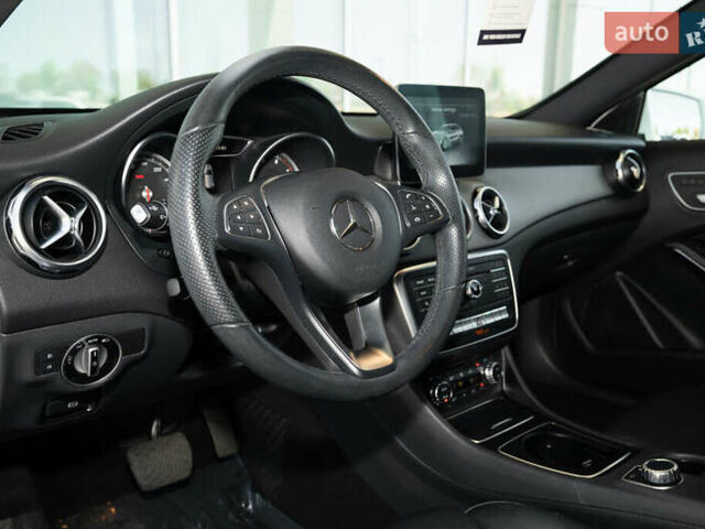 Белый Мерседес ГЛА-Класс, объемом двигателя 1.99 л и пробегом 82 тыс. км за 7600 $, фото 9 на Automoto.ua