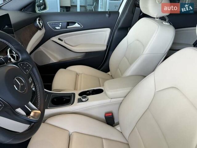 Мерседес ГЛА-Класс 2019 в Одессе на Automoto.ua Белый Мерседес ГЛА-Класс, объемом двигателя 1.99 л и пробегом 13 тыс. км за 25900 $, фото 17 на Automoto.ua