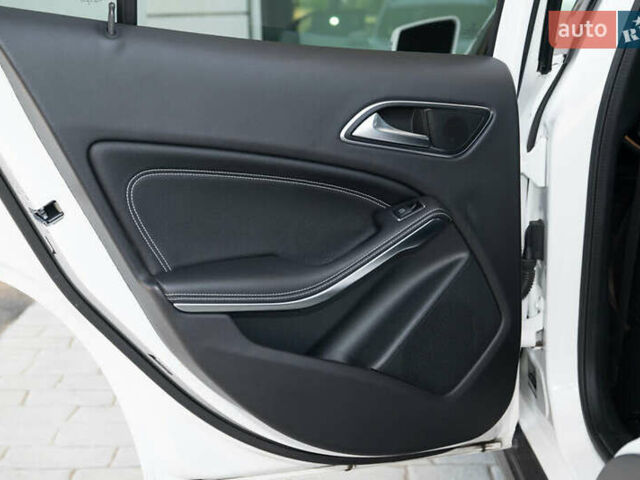 Белый Мерседес ГЛА-Класс, объемом двигателя 1.99 л и пробегом 82 тыс. км за 7600 $, фото 18 на Automoto.ua