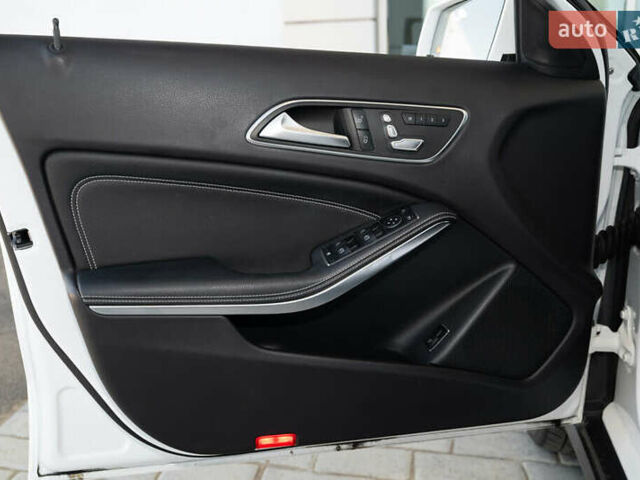 Белый Мерседес ГЛА-Класс, объемом двигателя 1.99 л и пробегом 82 тыс. км за 7600 $, фото 8 на Automoto.ua