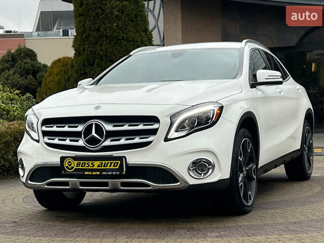 Белый Мерседес ГЛА-Класс, объемом двигателя 1.99 л и пробегом 100 тыс. км за 22500 $, фото 2 на Automoto.ua