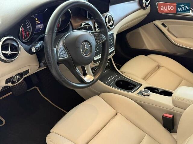 Мерседес ГЛА-Класс 2019 в Одессе на Automoto.ua Белый Мерседес ГЛА-Класс, объемом двигателя 1.99 л и пробегом 50 тыс. км за 23500 $, фото 12 на Automoto.ua