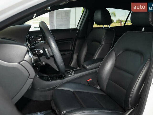 Белый Мерседес ГЛА-Класс, объемом двигателя 1.99 л и пробегом 82 тыс. км за 7600 $, фото 10 на Automoto.ua