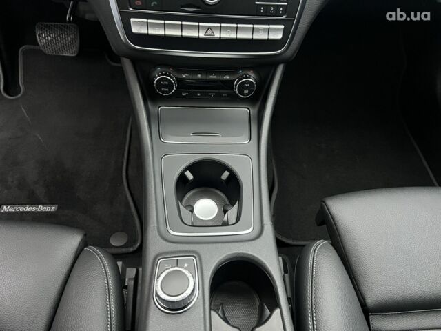 Белый Мерседес ГЛА-Класс, объемом двигателя 2 л и пробегом 21 тыс. км за 25500 $, фото 36 на Automoto.ua