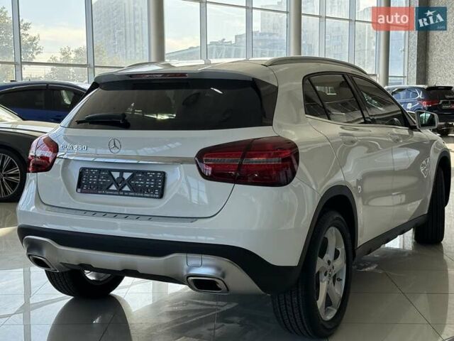 Мерседес ГЛА-Класс 2019 в Одессе на Automoto.ua Белый Мерседес ГЛА-Класс, объемом двигателя 1.99 л и пробегом 13 тыс. км за 25900 $, фото 3 на Automoto.ua