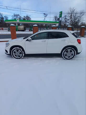 Білий Мерседес ГЛА-Клас, об'ємом двигуна 1.99 л та пробігом 98 тис. км за 26800 $, фото 6 на Automoto.ua