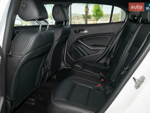 Белый Мерседес ГЛА-Класс, объемом двигателя 1.99 л и пробегом 82 тыс. км за 7600 $, фото 19 на Automoto.ua