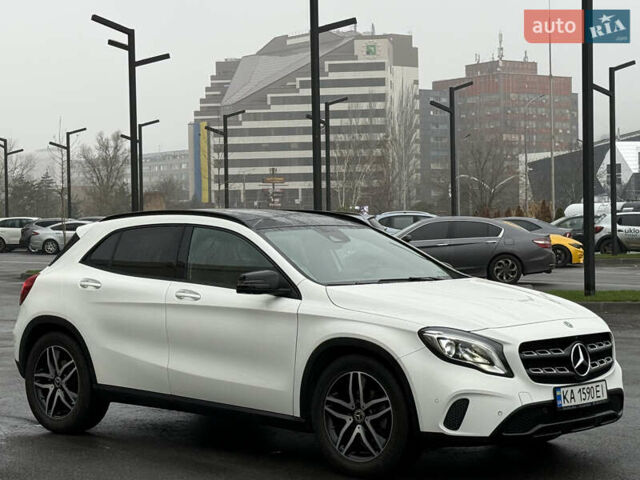 Белый Мерседес ГЛА-Класс, объемом двигателя 2.14 л и пробегом 49 тыс. км за 28600 $, фото 5 на Automoto.ua