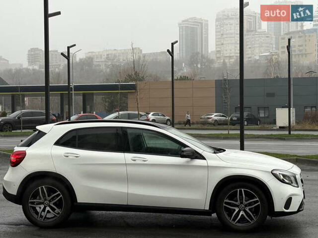 Белый Мерседес ГЛА-Класс, объемом двигателя 2.14 л и пробегом 49 тыс. км за 28600 $, фото 11 на Automoto.ua