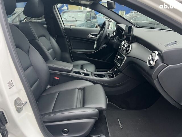 Белый Мерседес ГЛА-Класс, объемом двигателя 2 л и пробегом 21 тыс. км за 25500 $, фото 22 на Automoto.ua