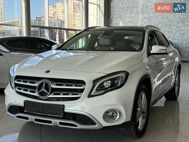 Мерседес ГЛА-Класс 2019 в Одессе на Automoto.ua Белый Мерседес ГЛА-Класс, объемом двигателя 1.99 л и пробегом 50 тыс. км за 23500 $, фото 1 на Automoto.ua